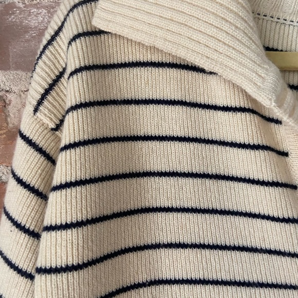 Chloe Sweater with stripes and large collar - Picture 3 of 7